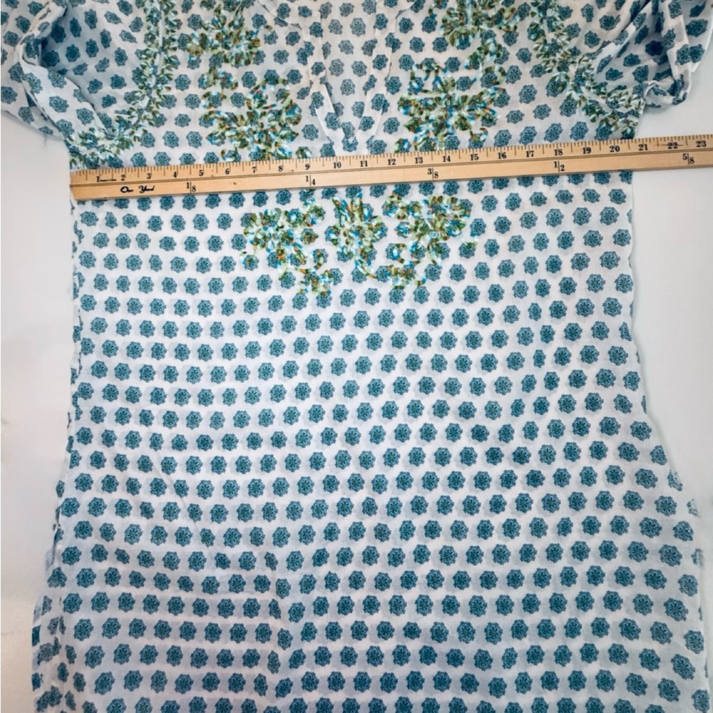 Johnny Was Azalea Embroidered Tunic. Medium - Picture 6 of 11